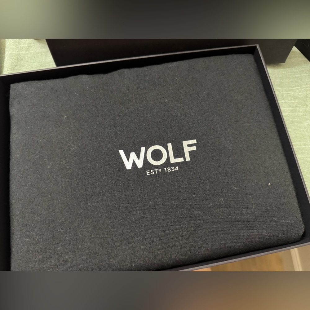 WOLF Signature IPad Tech Case - Picture 6 of 7